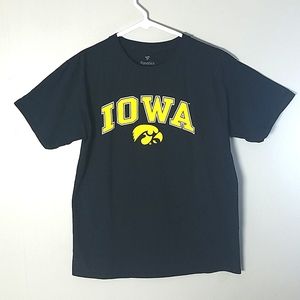 Youth XL Iowa Hawkeye tee
